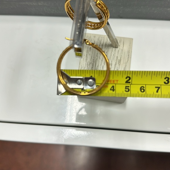 Gold hoop earrings, by @__strand__ - Picture 3 of 3